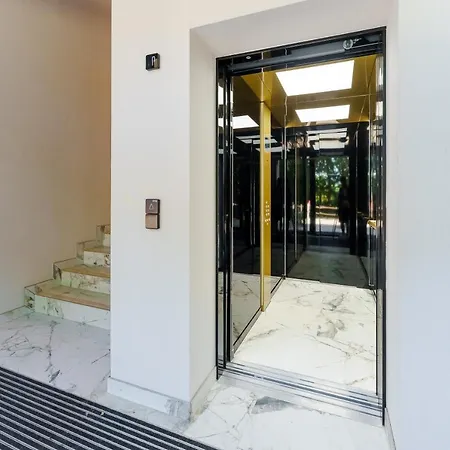 아파트 Przy Plazy Z Darmowymi Rowerami - By Perlowa Przystan Rent 시아노제티